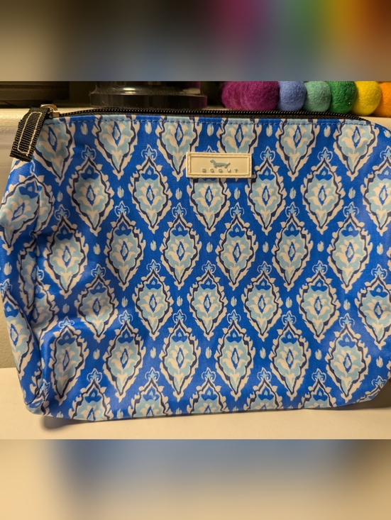 Scout Handbags - SCOUT Blue "Ikant Belize" Zipper Pouch - Water Resistant Makeup Travel Bag